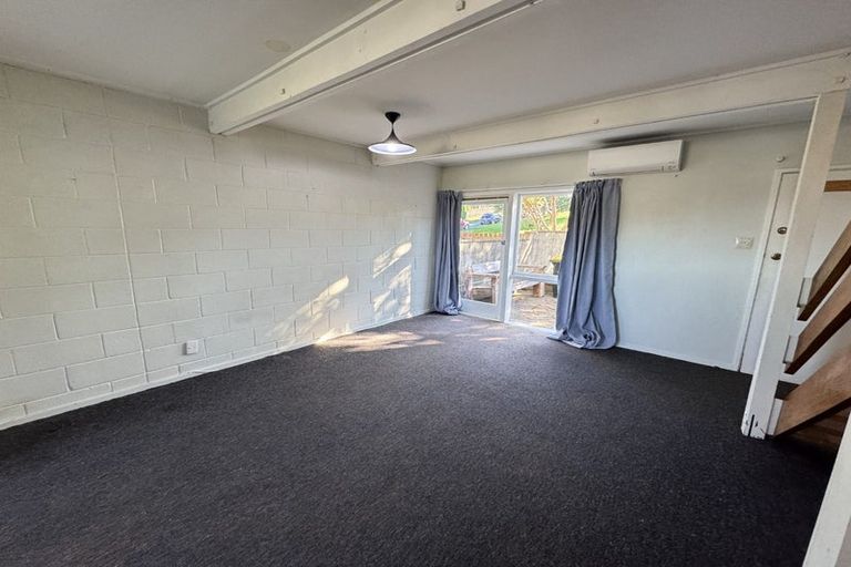 Photo of property in 14a Waiwera Crescent, Maupuia, Wellington, 6022