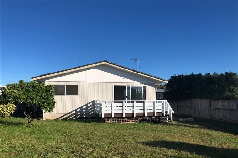 Photo of property in 1/47 Moire Road, Massey, Auckland, 0614