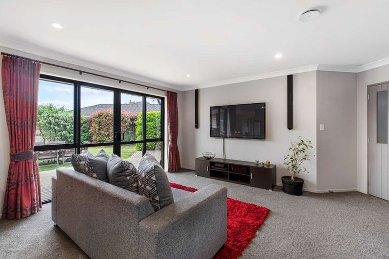 Photo of property in 3 Margaret Place, Waiuku, 2123