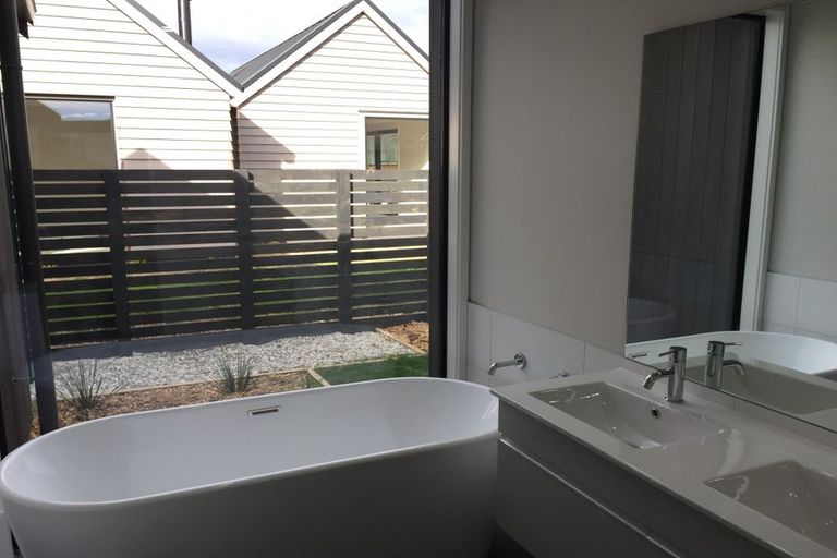 Photo of property in 61 Morrison Drive, Jacks Point, Queenstown, 9371