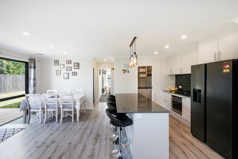 Photo of property in 8 Henty Lane, Marton, 4710