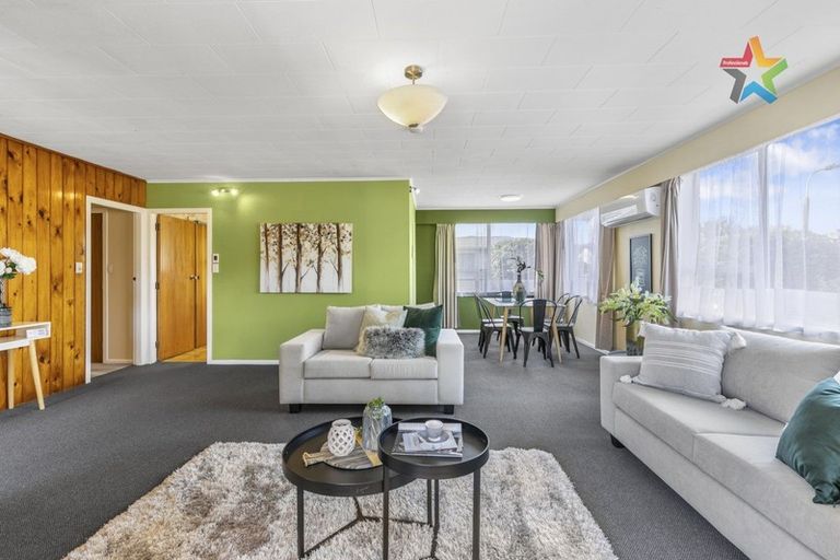 Photo of property in 30 Akron Grove, Totara Park, Upper Hutt, 5018