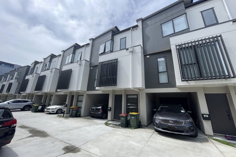 Photo of property in 20 Mina Way, Browns Bay, Auckland, 0630