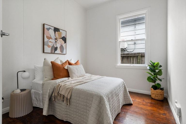 Photo of property in 138 Rongotai Road, Kilbirnie, Wellington, 6022