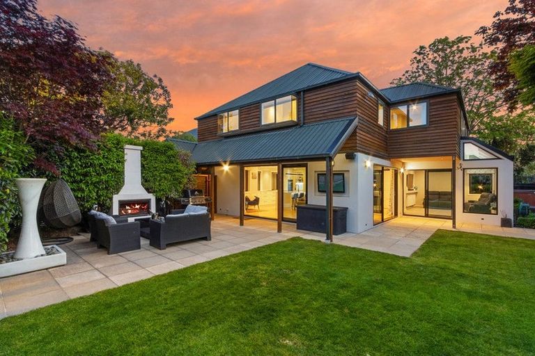 Photo of property in 7 Glandovey Road, Fendalton, Christchurch, 8052