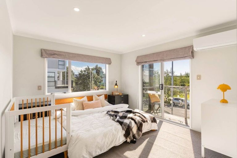 Photo of property in 91 Glidepath Road, Hobsonville, Auckland, 0616