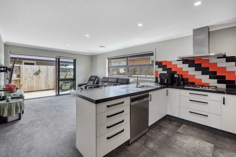 Photo of property in 111 Union Drive, Papamoa, 3118