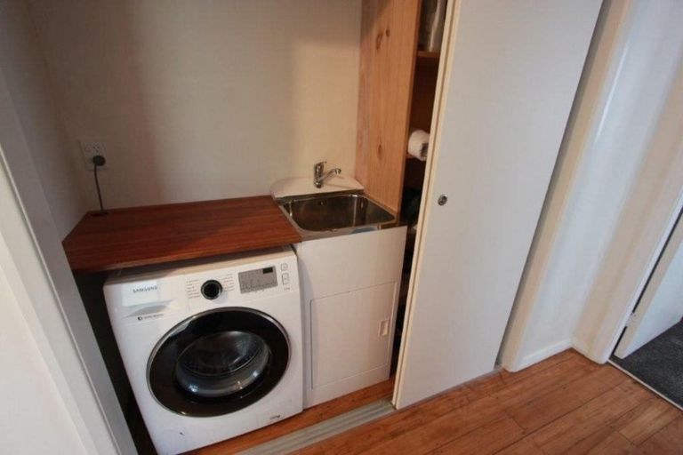 Photo of property in 25 Esk Street, Roslyn, Palmerston North, 4414