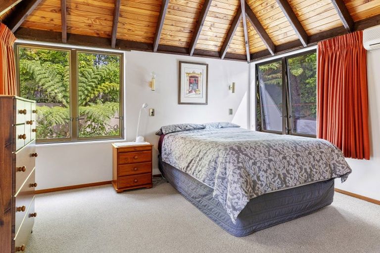 Photo of property in 892 Acacia Bay Road, Acacia Bay, Taupo, 3330