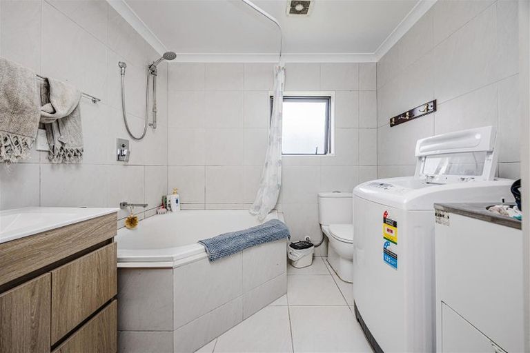 Photo of property in 9 Malvina Place, Bucklands Beach, Auckland, 2014