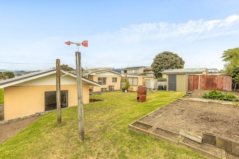 Photo of property in 31 Gawler Street, Te Horo Beach, Otaki, 5581