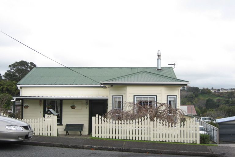 Photo of property in 37 Essex Street, Vogeltown, New Plymouth, 4310