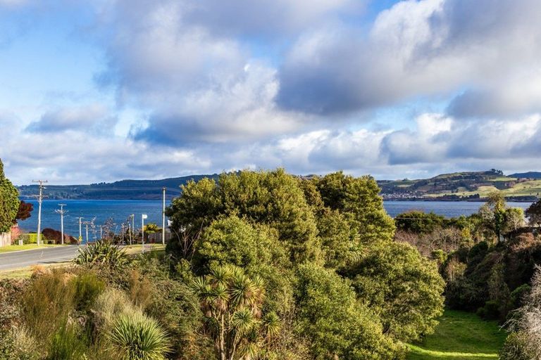 Photo of property in 32 Shepherd Road, Waipahihi, Taupo, 3330