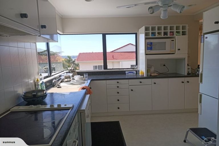 Photo of property in 12 Searidge Rise, West Harbour, Auckland, 0618