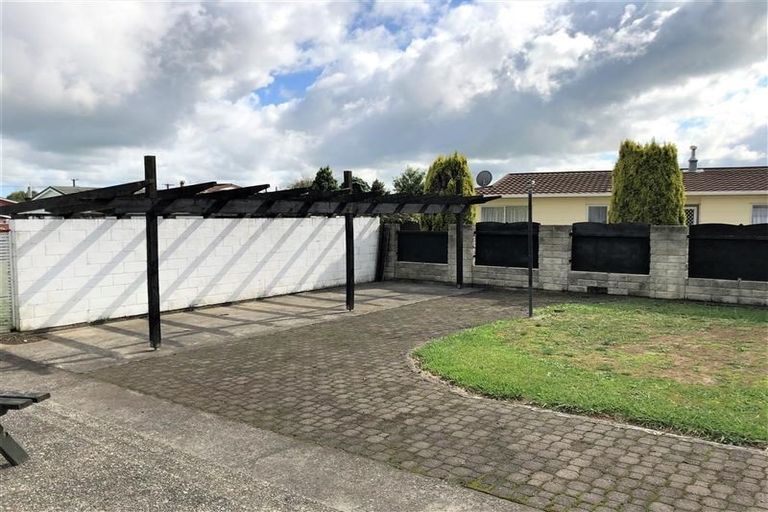 Photo of property in 1 Rimu Street, Levin, 5510