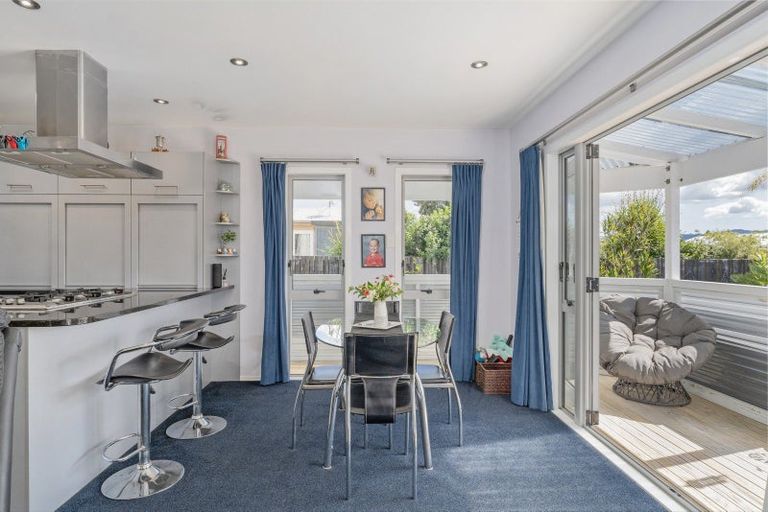 Photo of property in 98 Catherine Crescent, Whitianga, 3510