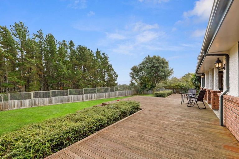 Photo of property in 116 Pacific Drive, Fitzherbert, Palmerston North, 4410