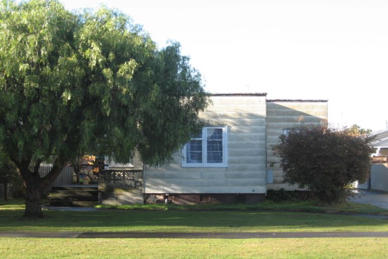 Photo of property in 6 Barton Avenue, Marewa, Napier, 4110