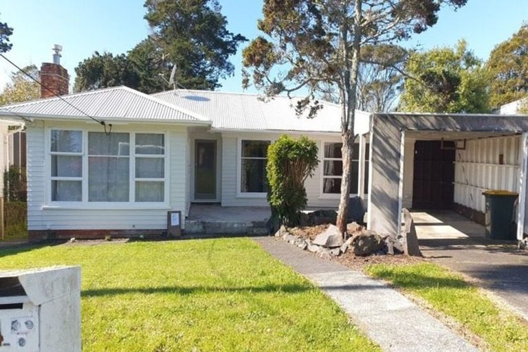 Photo of property in 54 Chippendale Crescent, Birkdale, Auckland, 0626