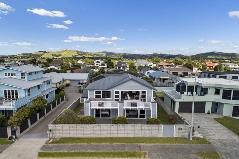 Photo of property in 606a Papamoa Beach Road, Papamoa Beach, Papamoa, 3118