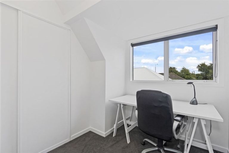 Photo of property in 98a Memorial Avenue, Ilam, Christchurch, 8053