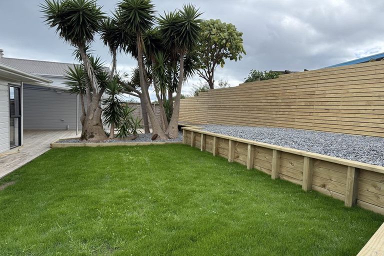 Photo of property in 15 Campion Road, Waikanae Beach, Waikanae, 5036