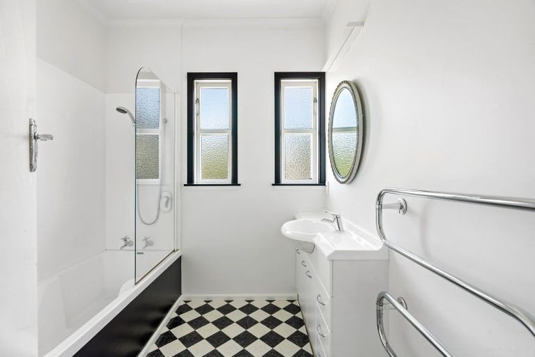 Photo of property in 118a Vigor Brown Street, Napier South, Napier, 4110