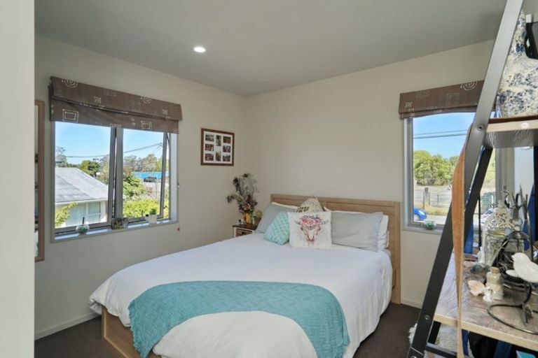 Photo of property in 76 Packe Street, Edgeware, Christchurch, 8013