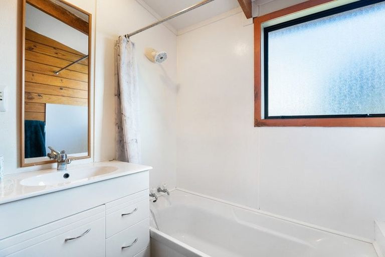 Photo of property in 26 Hale Crescent, Bayview, Auckland, 0629
