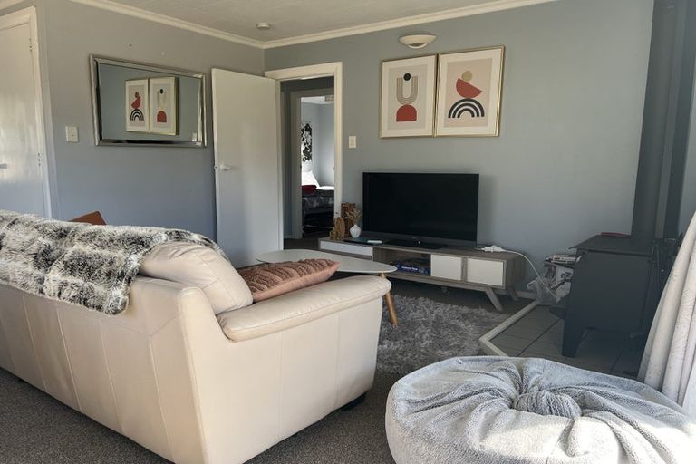 Photo of property in 28 Esther Street, Martinborough, 5711