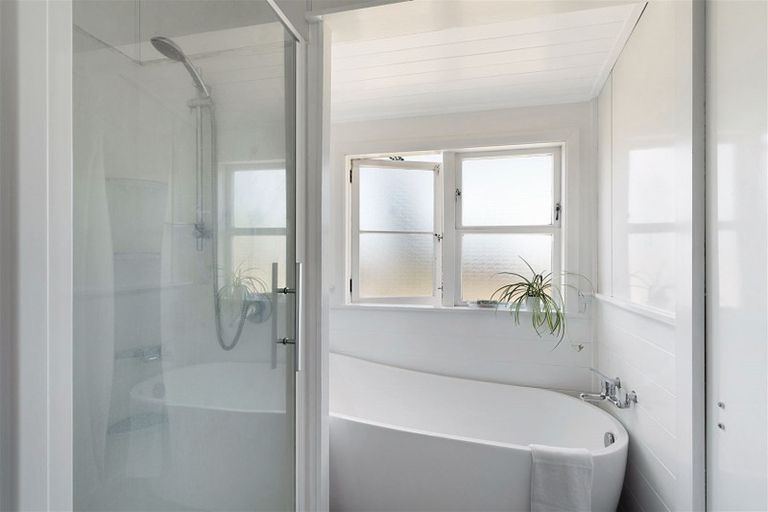 Photo of property in 17 Arawa Street, New Lynn, Auckland, 0600