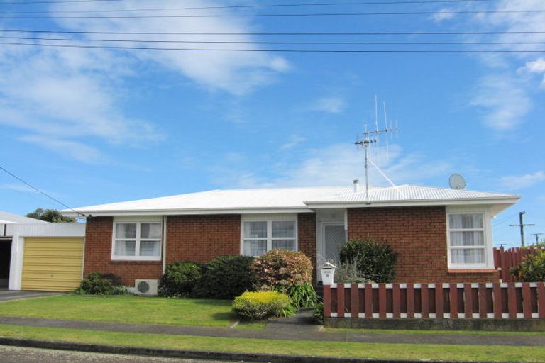 Photo of property in 9 Mersey Street, Levin, 5510