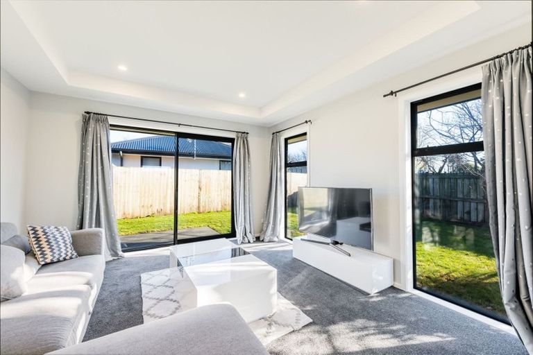 Photo of property in 80 Sarabande Avenue, Redwood, Christchurch, 8051