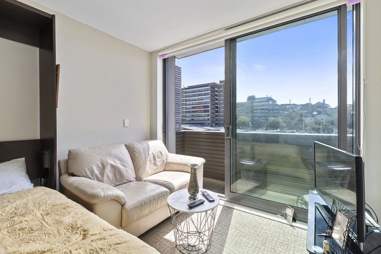 Photo of property in Masina Apartments, 312/80 Riddiford Street, Newtown, Wellington, 6021