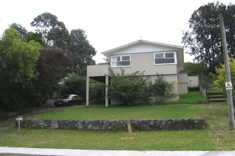 Photo of property in 4 Jonathan Place, Sunnynook, Auckland, 0620