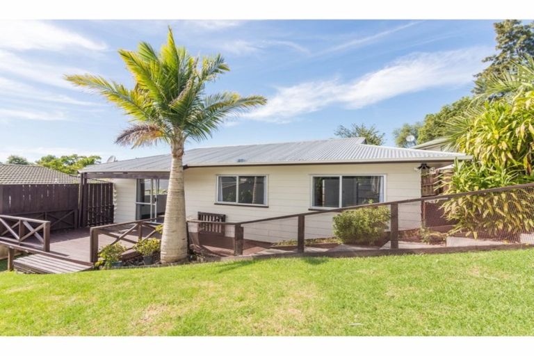Photo of property in 23 Landow Place, Henderson, Auckland, 0612