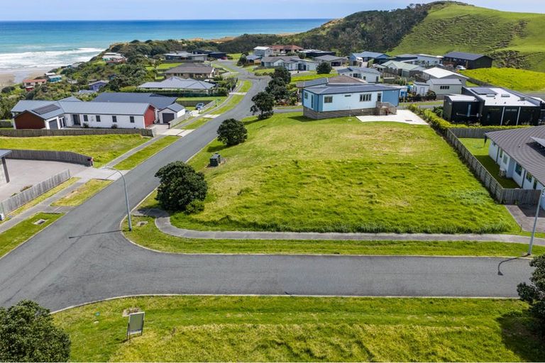 Photo of property in 38 Sunset Drive, Baylys Beach, 0377