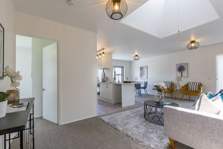 Photo of property in 463b Great South Road, Opaheke, Papakura, 2113