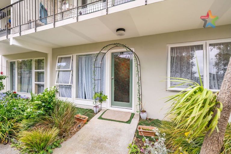Photo of property in 2/21 Britannia Street, Petone, Lower Hutt, 5012