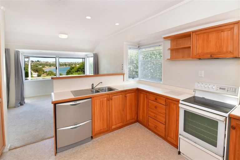 Photo of property in 22a Tindalls Bay Road, Tindalls Beach, Whangaparaoa, 0930