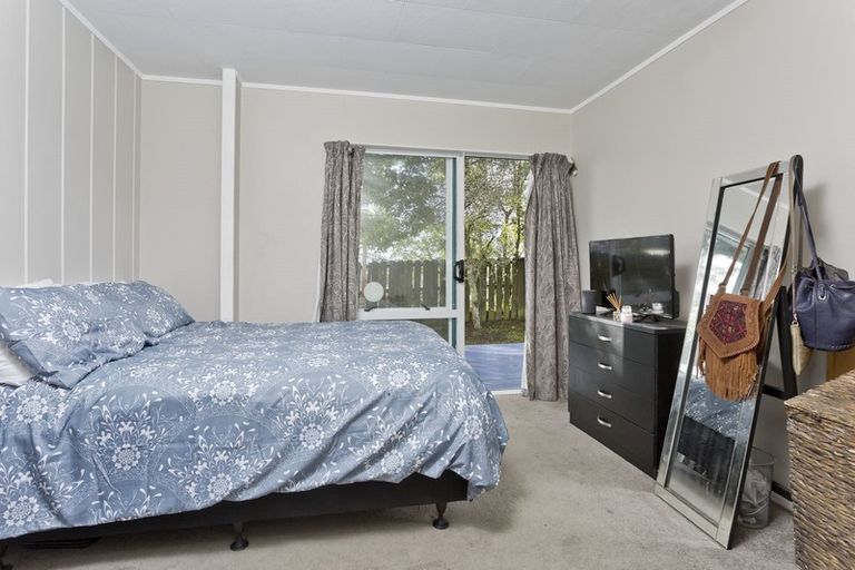 Photo of property in 59 Barbados Drive, Unsworth Heights, Auckland, 0632