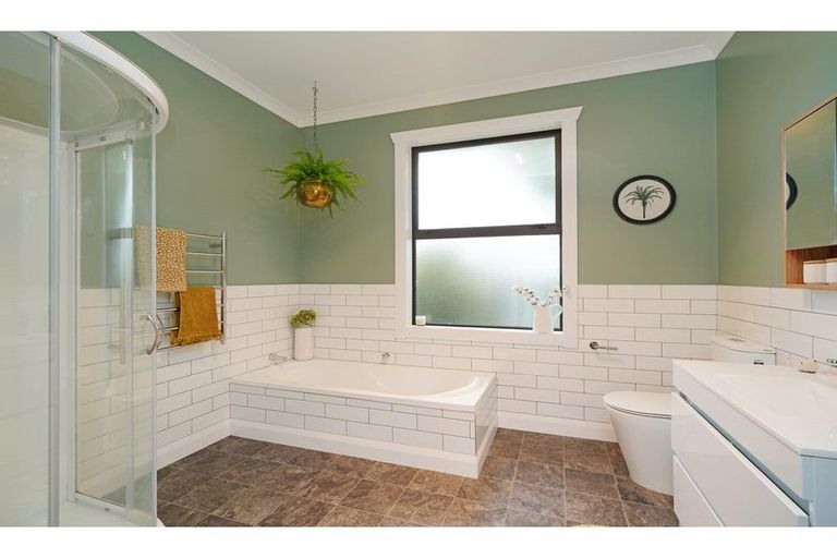 Photo of property in 12 Moa Street, Waikiwi, Invercargill, 9810