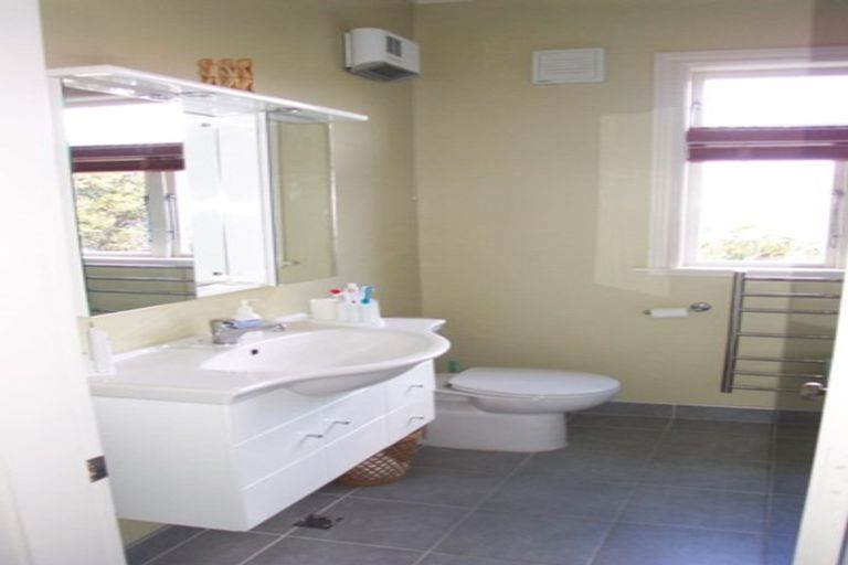 Photo of property in 78 Pirie Street, Mount Victoria, Wellington, 6011