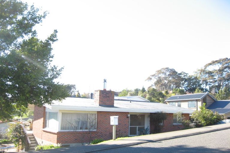 Photo of property in 9 Busby Hill, Havelock North, 4130