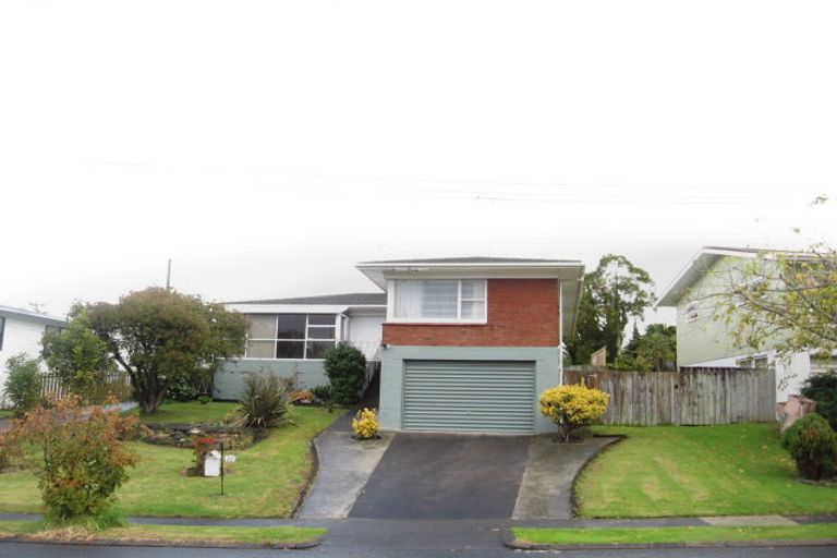Photo of property in 11 Larne Avenue, Pakuranga Heights, Auckland, 2010