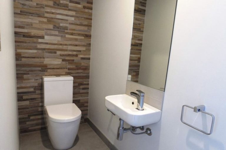 Photo of property in 18 Walter Merton Road, Hobsonville, Auckland, 0616