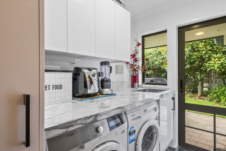 Photo of property in 6 Freeman Close, Abbotsford, Dunedin, 9018