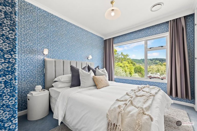 Photo of property in 23 Dowling Grove, Silverstream, Upper Hutt, 5019