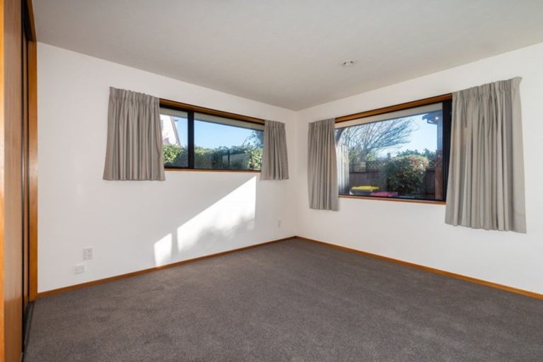 Photo of property in 152b Beach Road, North New Brighton, Christchurch, 8083