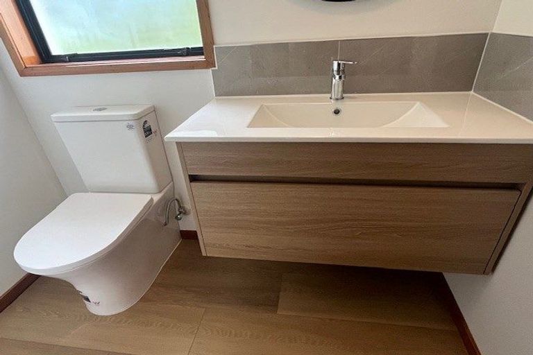 Photo of property in 26b Waller Avenue, Bucklands Beach, Auckland, 2012